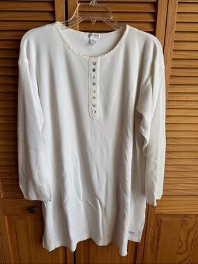Jockey Cream Long-Sleeve Henley Tunic Nightshirt